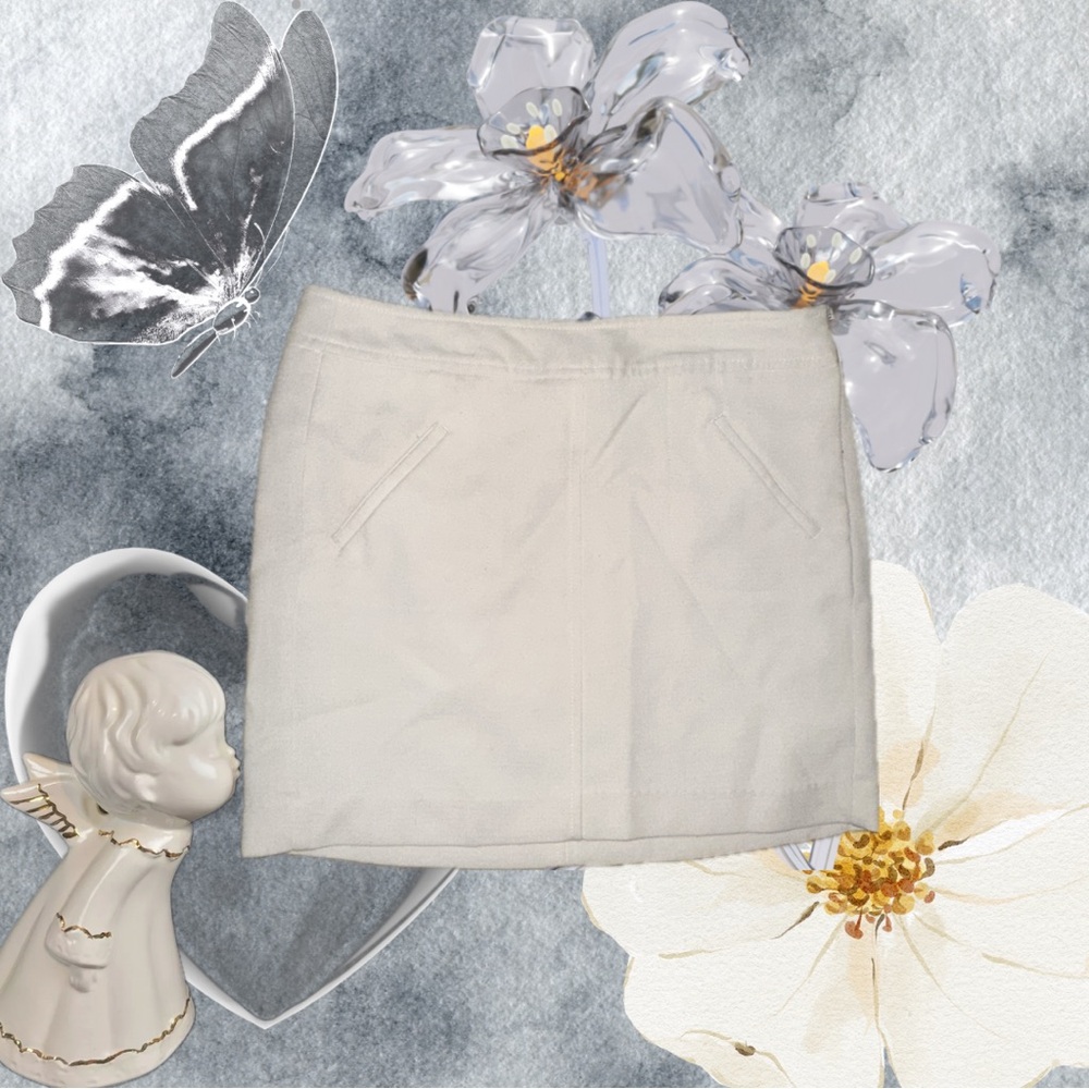 <3 Creamy White MiniSkirt 🐇